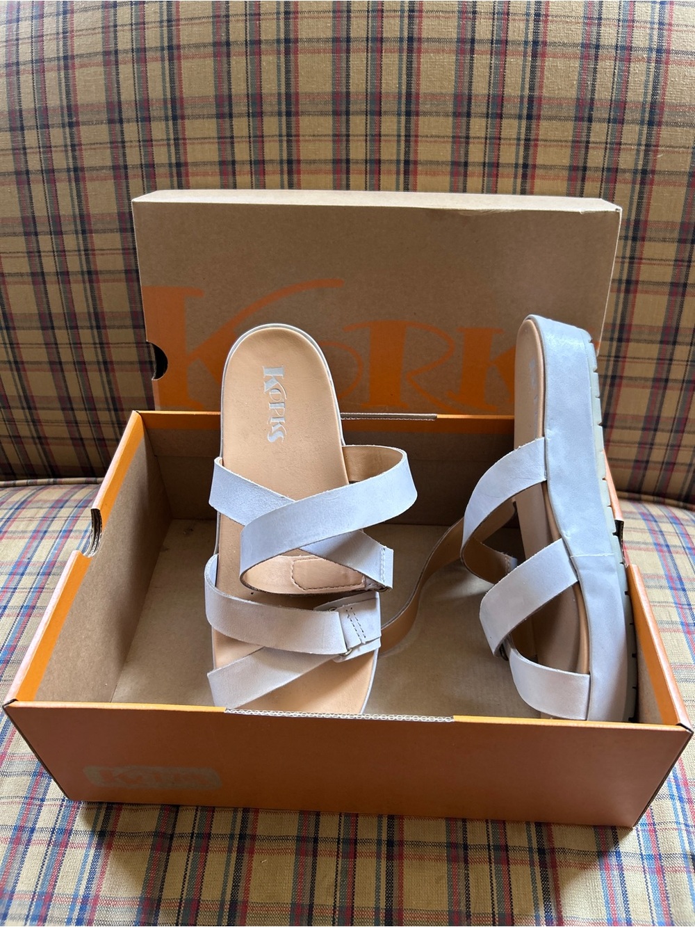 Kork-Ease Women's Light Gray Crisscross Slide Sandals
